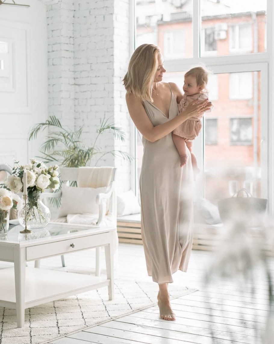 Фотосессия мама и малыш в студии