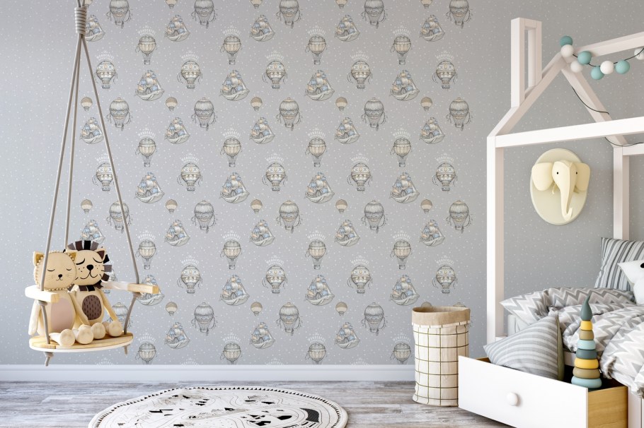 Малыш сидит