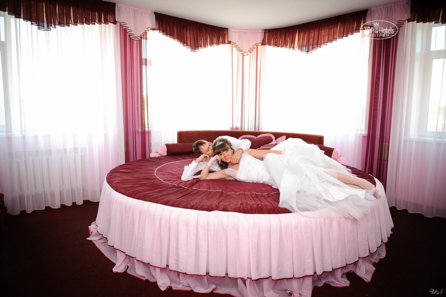 Романтическое украшение комнаты