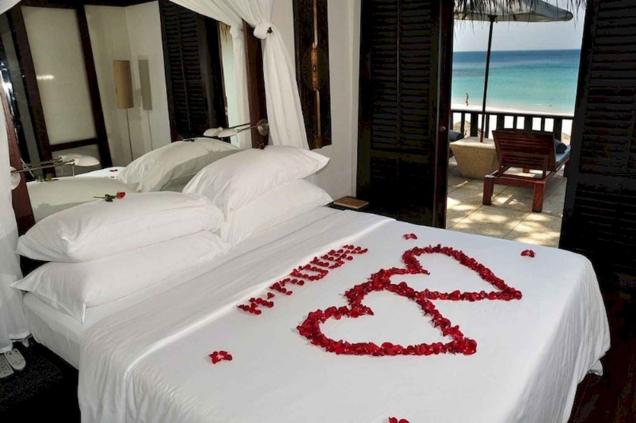 Украшение номера для молодоженов
