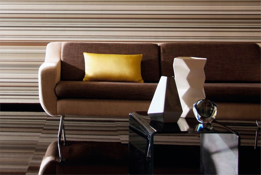 Обои в горизонтальную полоску в интерьере