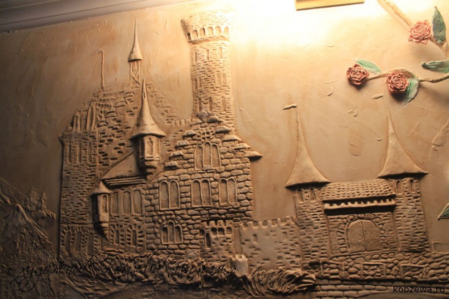 Барельеф в интерьере