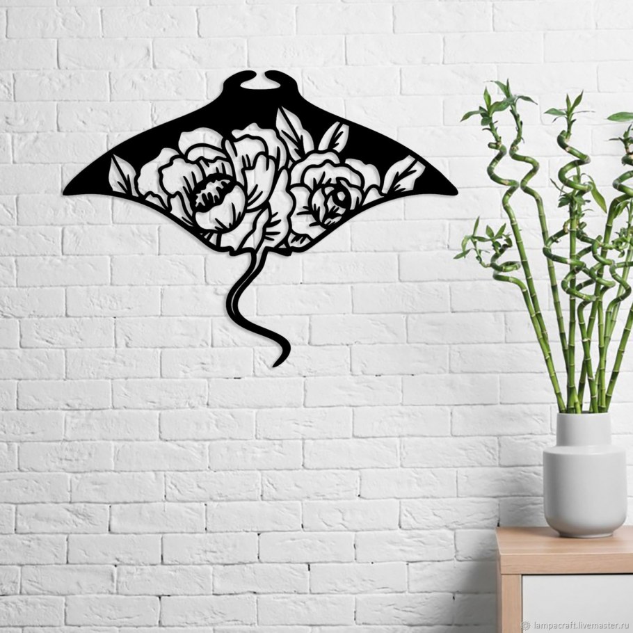 Металлическое панно на стену