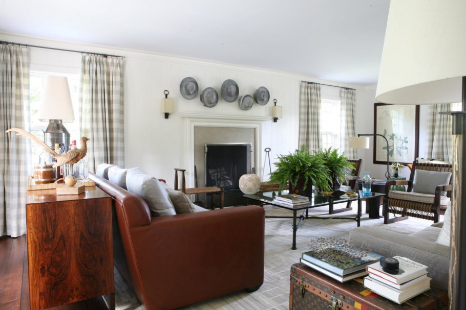 Гостиная в английском стиле с камином