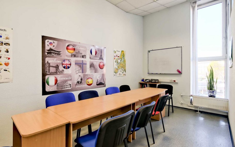 Креативная стена учебного центра