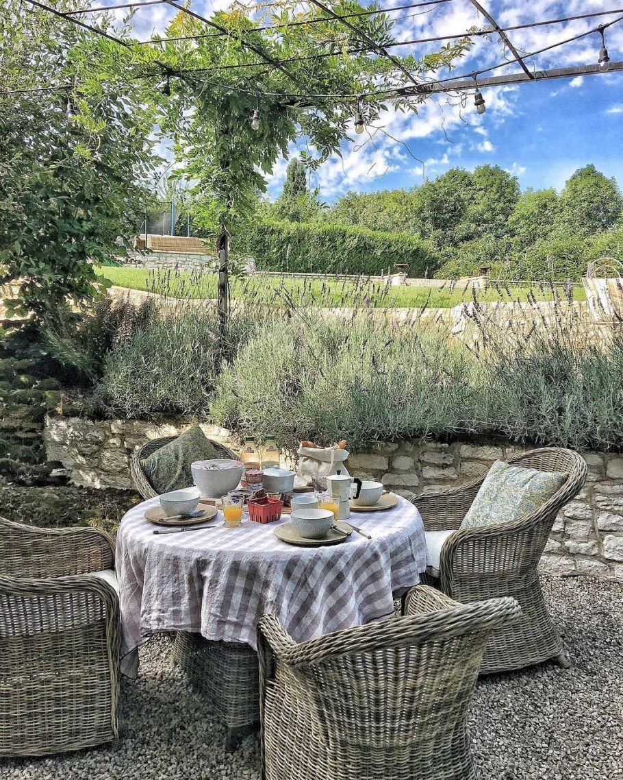 Сад в стиле Кантри