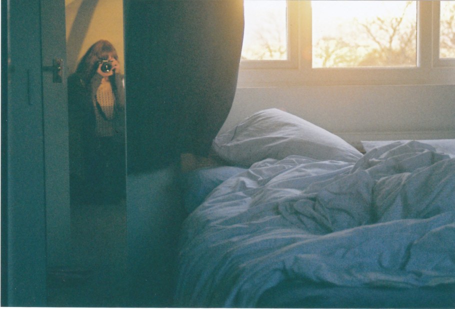 Кровать утром без людей