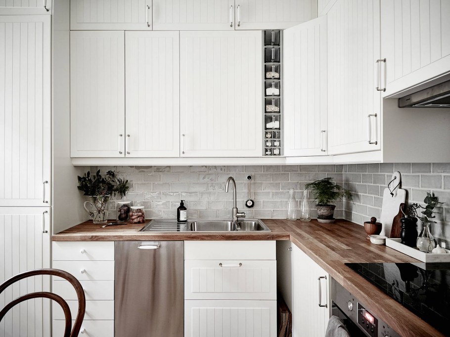 Голубая кухня в скандинавском стиле