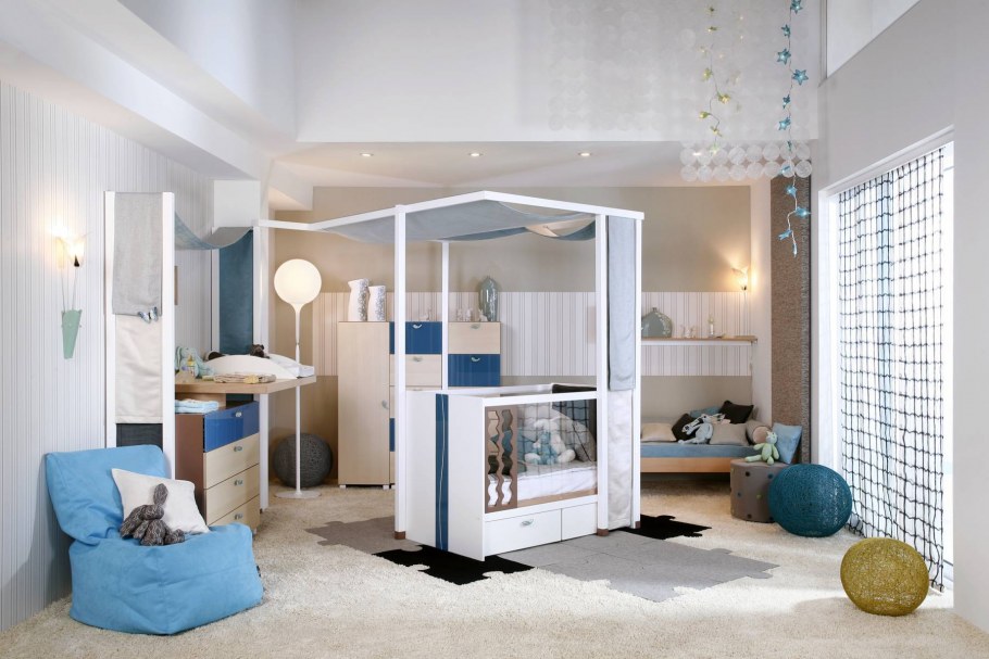 Зонирование комнаты для мамы и сына