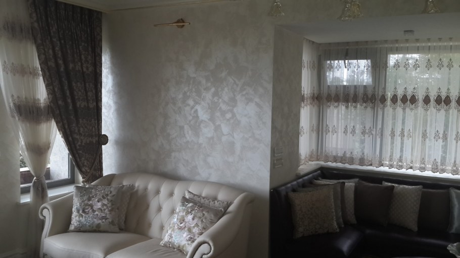 Декоративная штукатурка в интерьере кафе