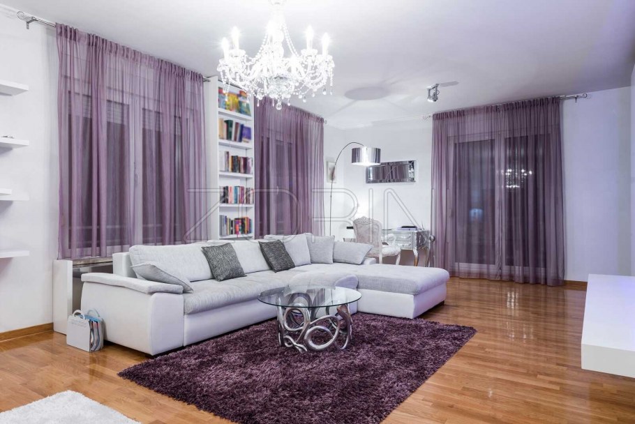 Гостиная в лиловых тонах