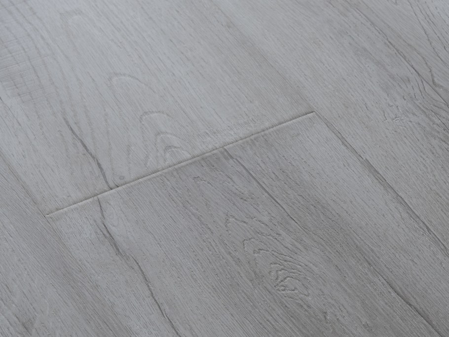 Ламинат дуб Эмилия Haro