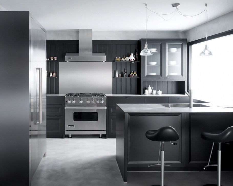 Черно серая кухня