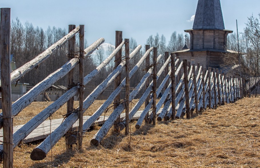 Карельская изгородь