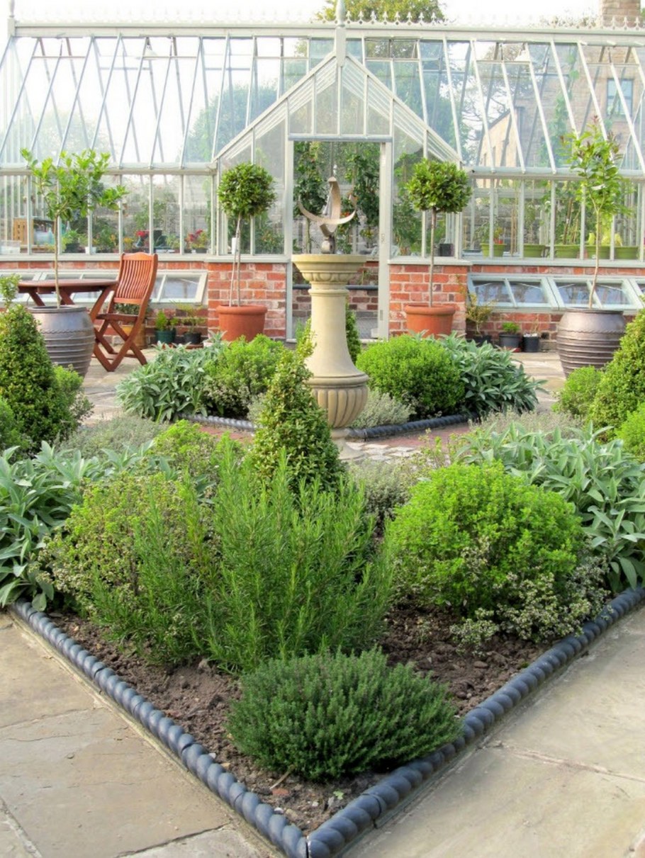 Декоративный огород с зоной отдыха