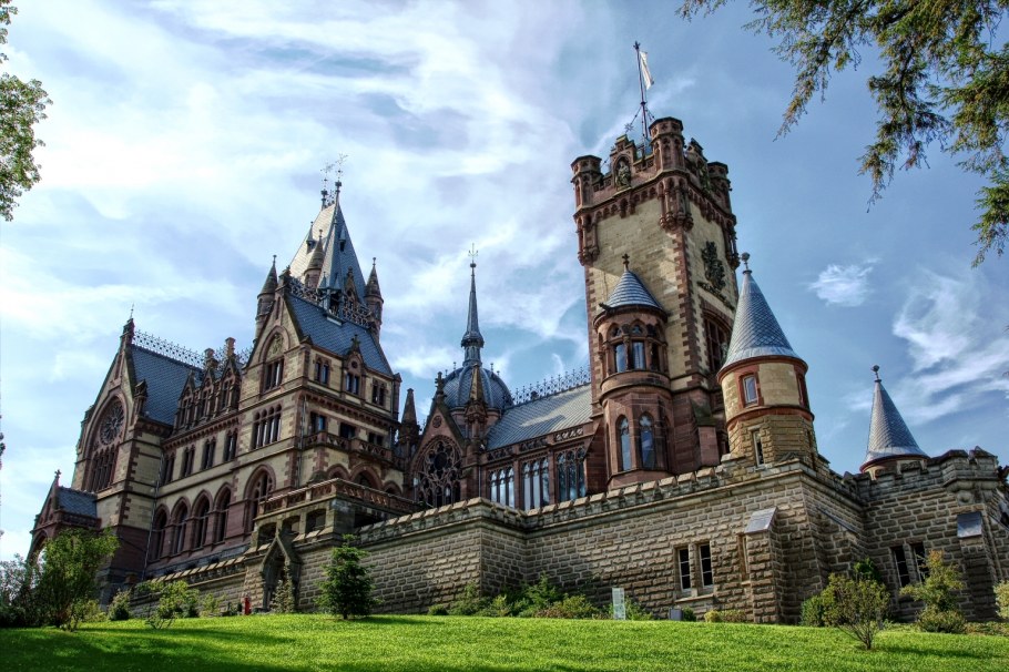 Замок Драхенбург Германия на карте