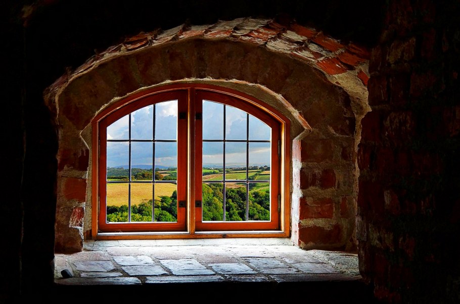 Старинные арочные окна
