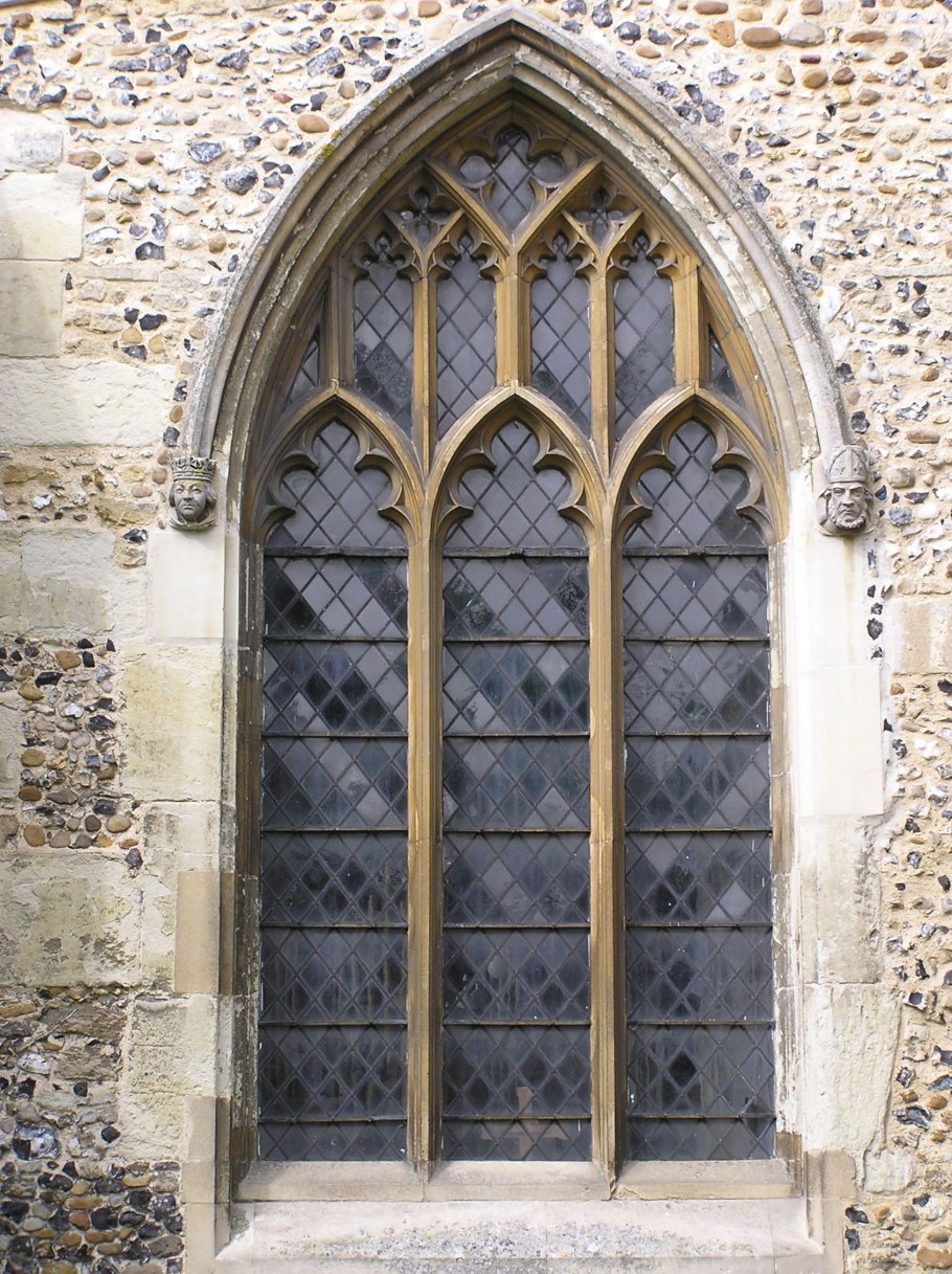 Стрельчатые окна Готика