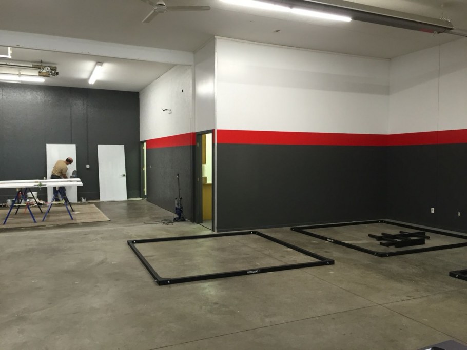 Интерьер стен в гараже