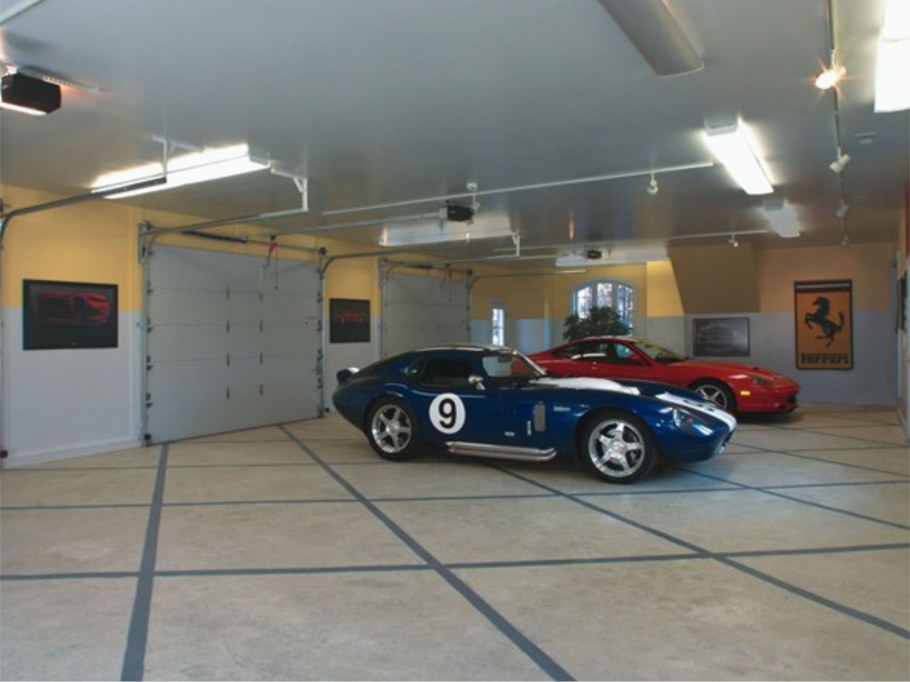 Расцветка стен гаража внутри