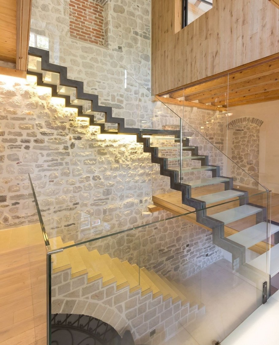 Лестница из камня