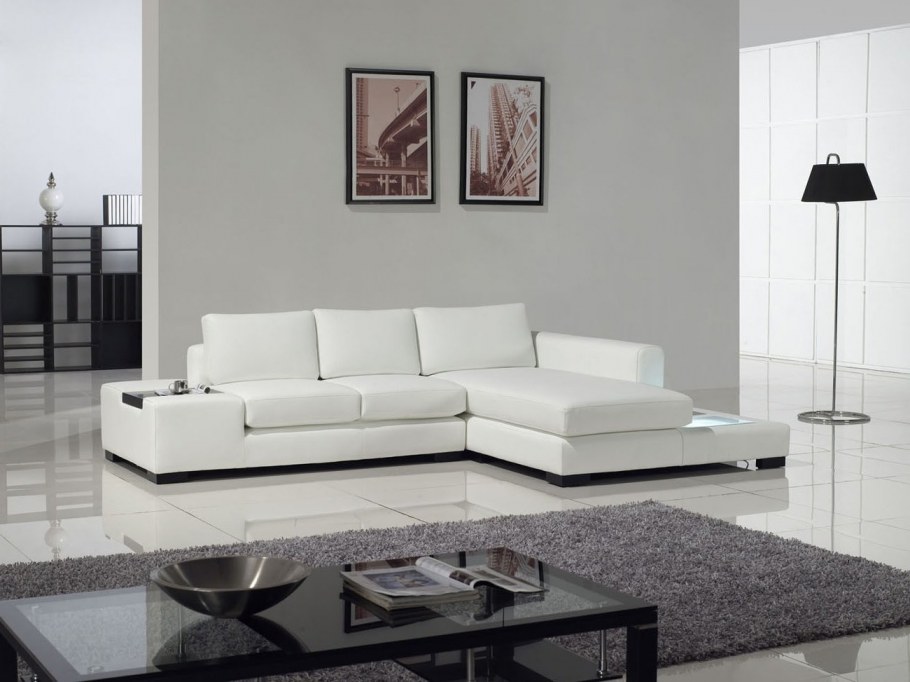 Белый диван в интерьере