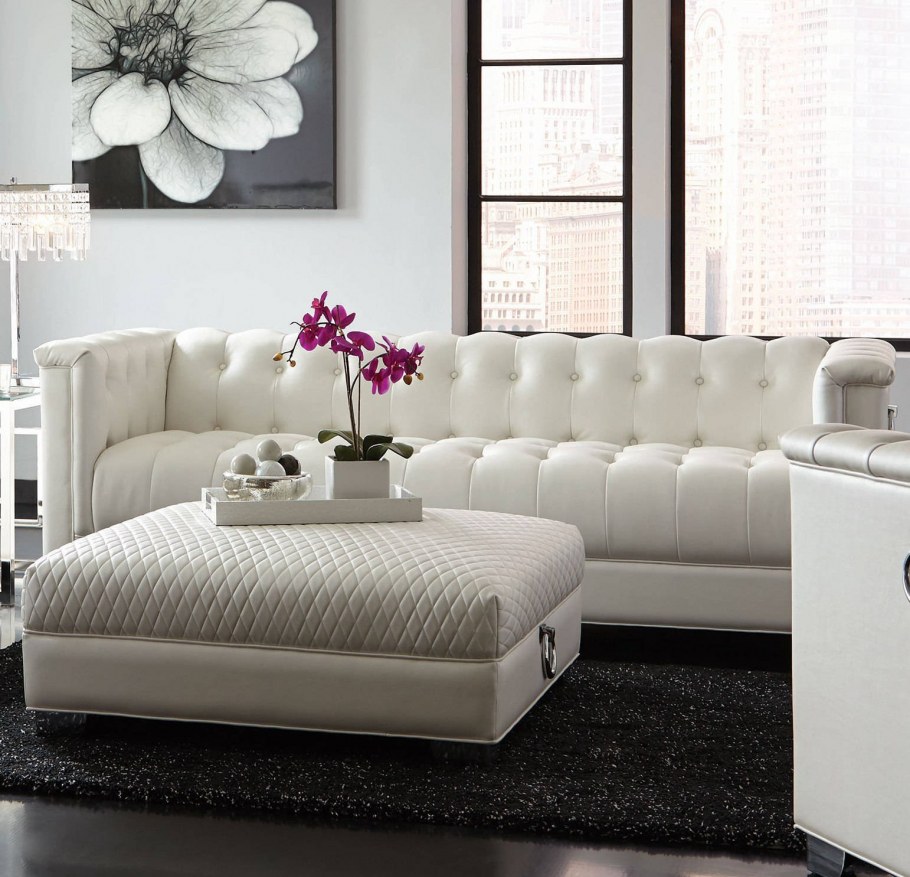 Диван в современном интерьере