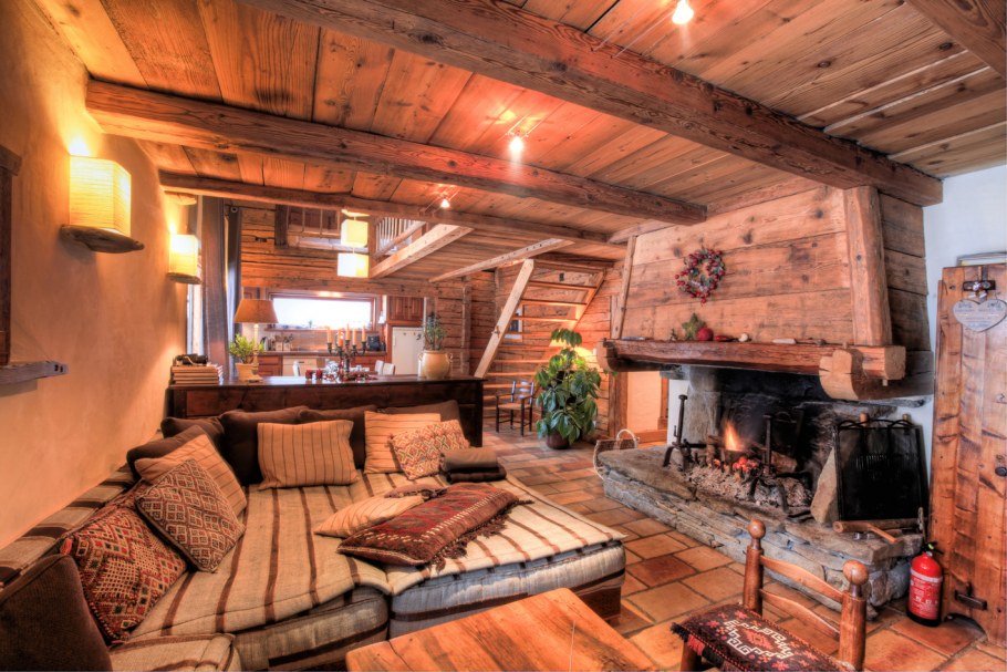 Гостиная в стиле Шале