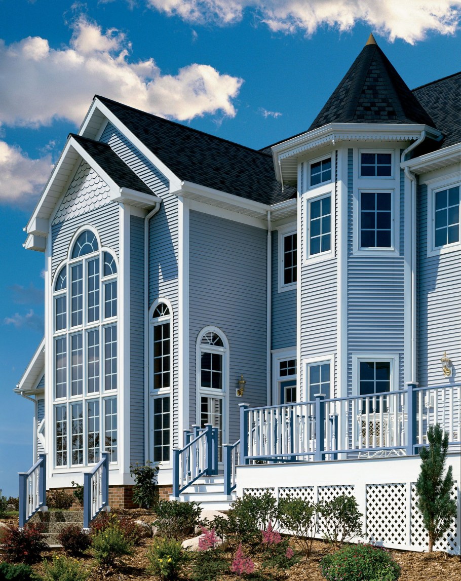 Фасады домов в синем цвете