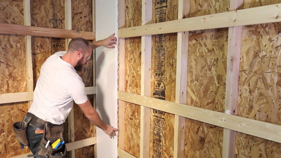 Деревянная обрешетка для панелей ПВХ