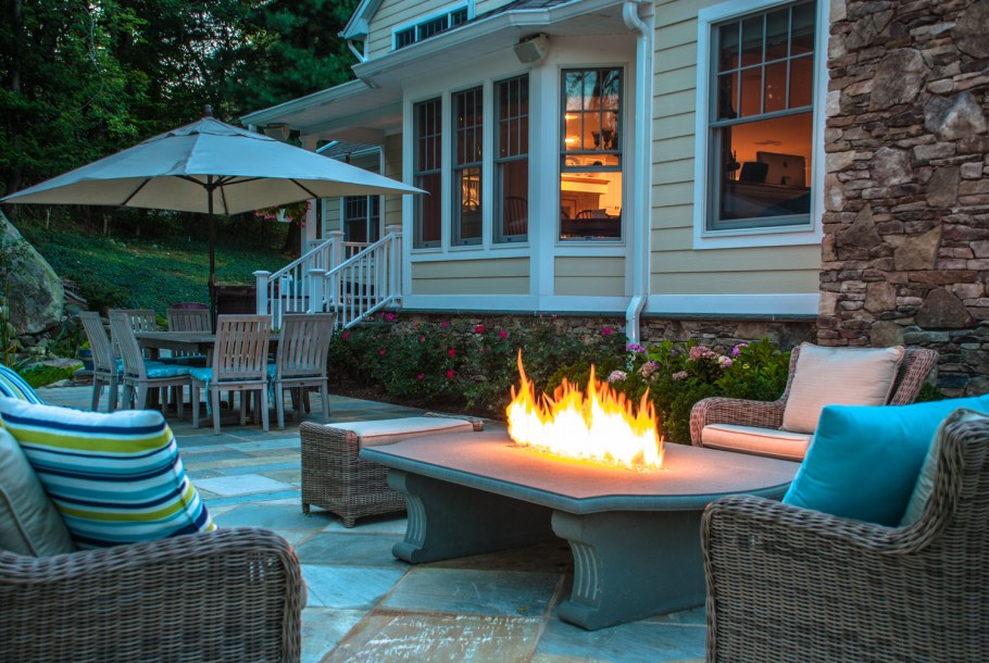 Очаг на террасе