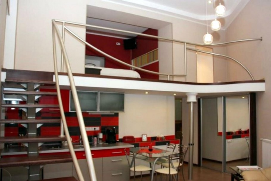 Студия со вторым ярусом