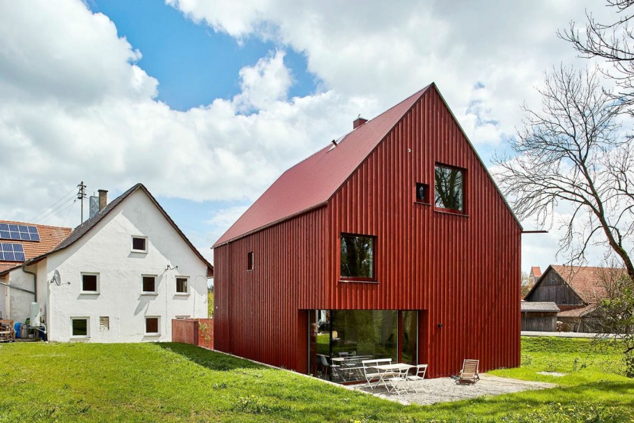 Красный финский дом