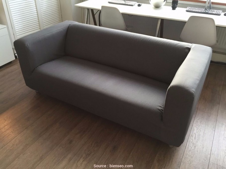 Однотонный чехол на диван