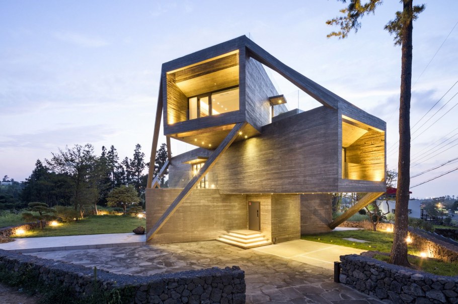 Simple House Moon Hoon