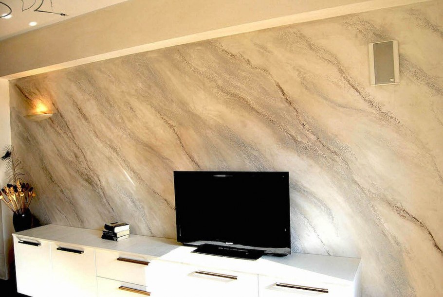 Венецианка на стенах под мрамор