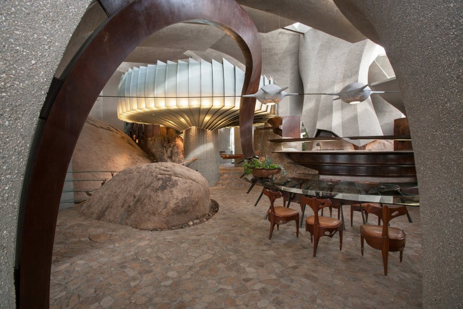 The High Desert House, США