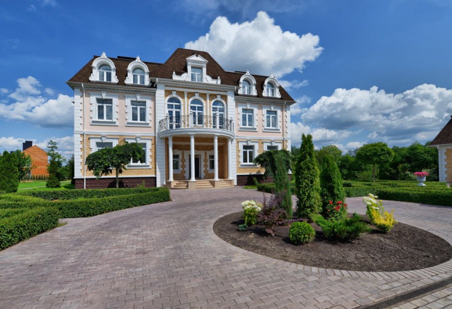 Загородный коттедж в классическом стиле