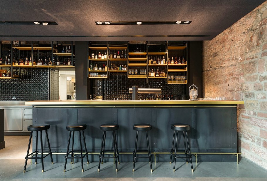 Барная стойка в доме