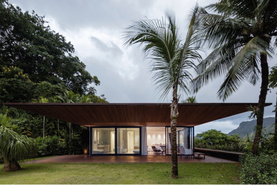 Дома на тропических островах