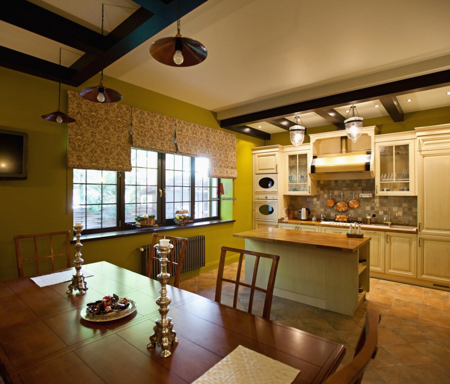 Кухня и столовая в колониальном стиле