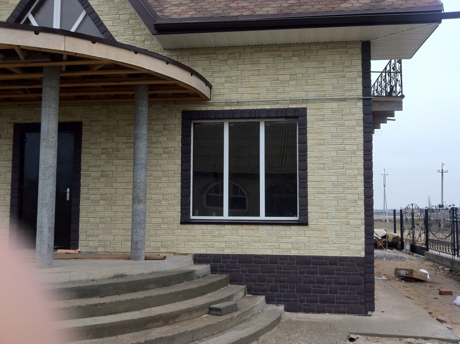 Фасад кирпич и штукатурка