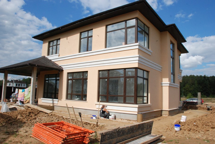 Коттедж с круглым эркером