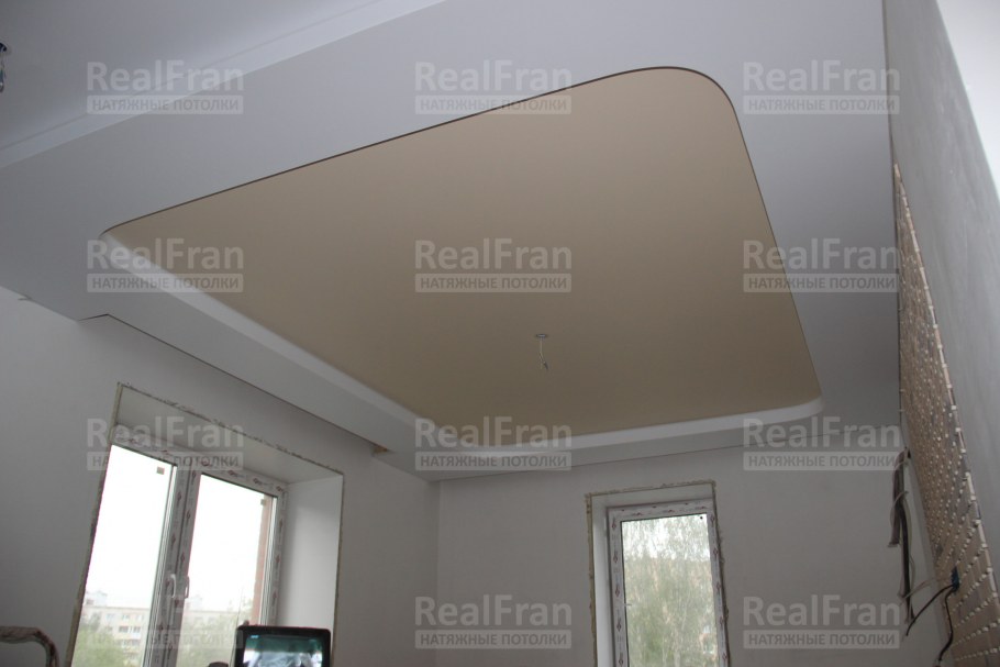 Двухуровневый натяжной потолок хоккейная коробка