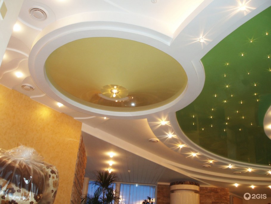 Праздничный натяжной потолок