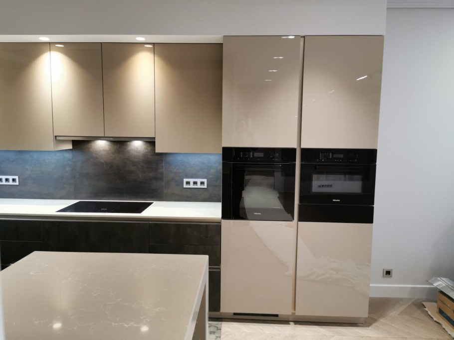 Стеновая панель из кварца