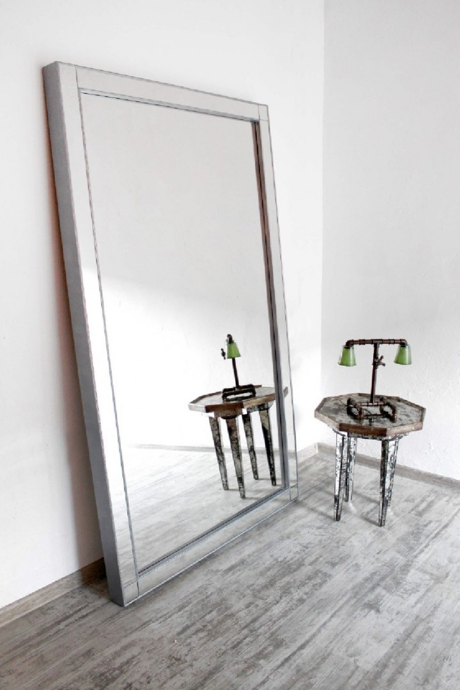 Зеркало напольное