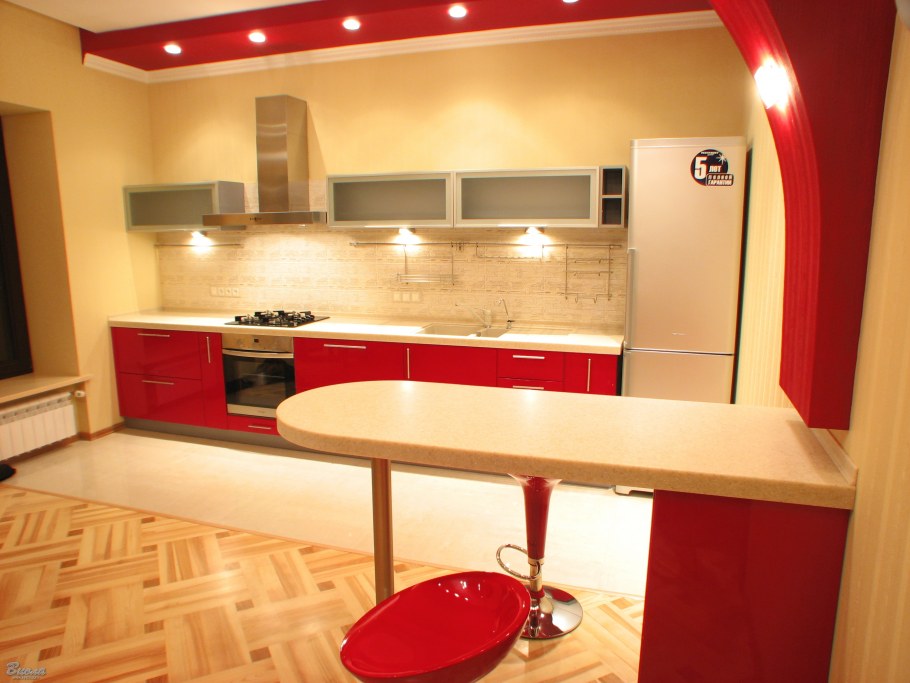 Интерьер кухни в бежево бордовых тонах