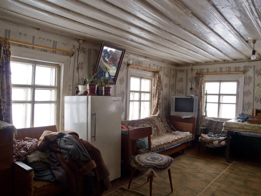 Деревенский домик изнутри