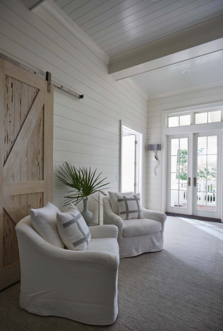 Белая вагонка в интерьере